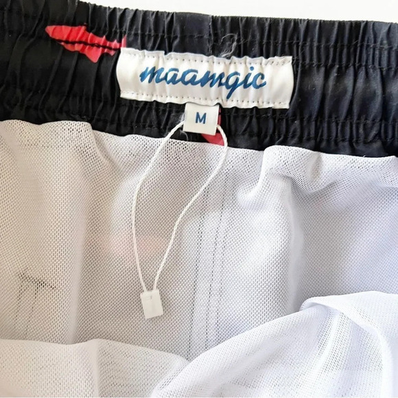 MaaMgic Swim Trunks Amazon Brand Shark Print Men’s Size Medium Black Pink New - Picture 3 of 5